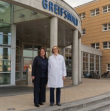 Prof._Almut_Meyer-Bahlburg_und_Prof._Silke_Schmidt-Schuchert_quad.jpg  